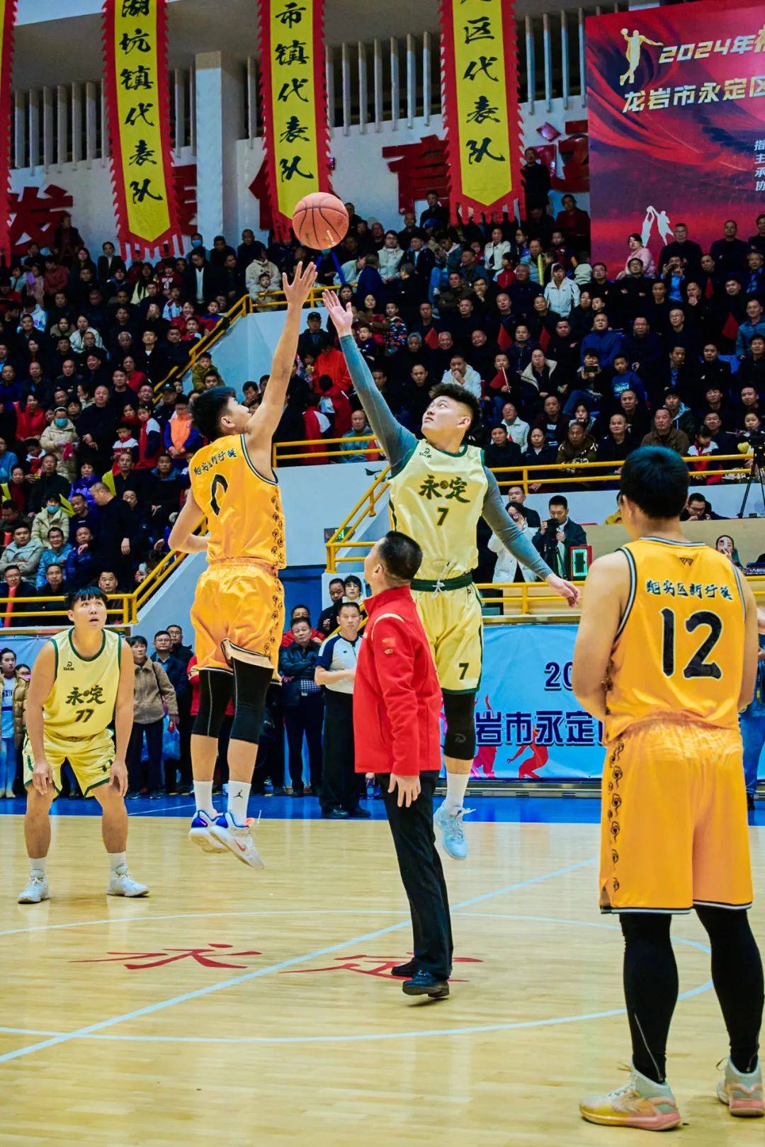 金年会博彩-陕西男篮全队到位，备战新赛季气氛热烈