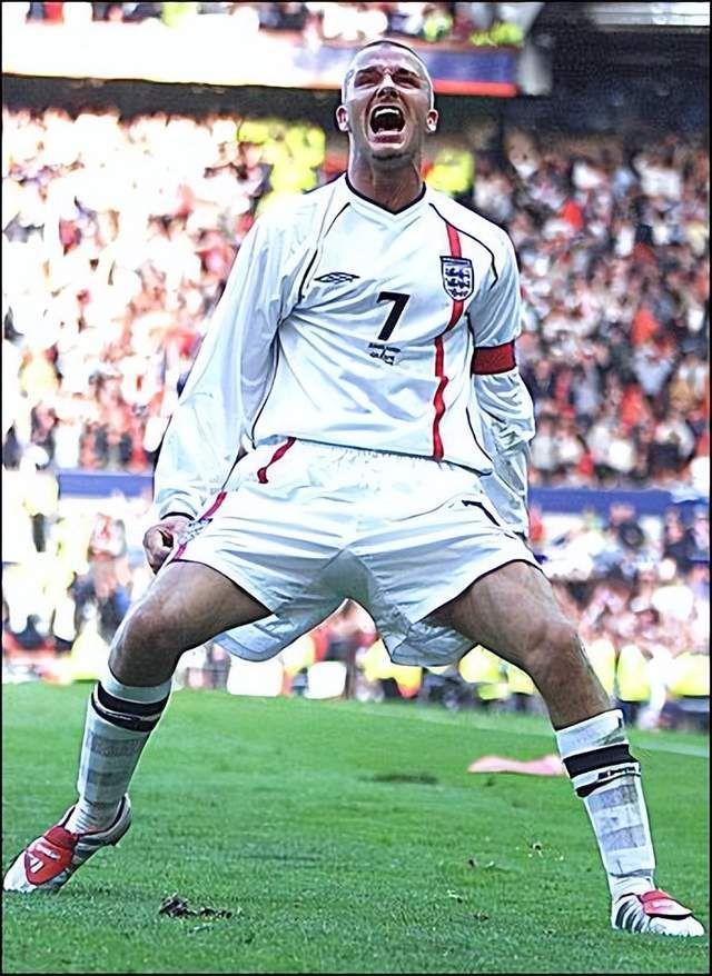 金年会官方网站-关于足坛一角：世界级球员展现技艺，场面激烈的信息