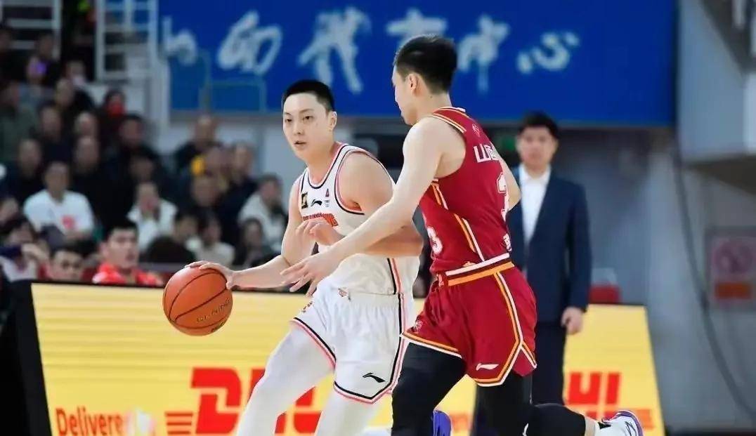 金年会平台-表现出色球员，斩获独中两元进球！