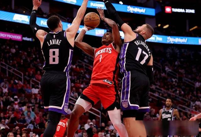 金年会APP-包含火箭主力中锋伤情严重，球队内线压力加大的词条