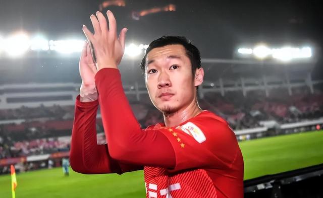 jinnianhui-包含上港硬战勇往直前，备战中超激烈一战的词条