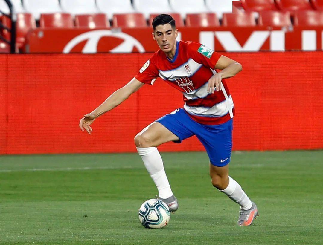 格拉纳达大胜对手,取得重要的胜利 格拉纳达大胜对手,取得重要的胜利