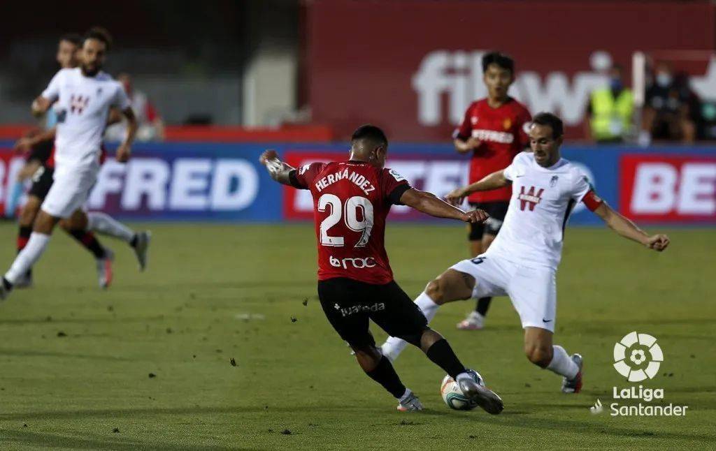 格拉纳达主场战平强敌,保持不败纪录的简单介绍 格拉纳达主场战平强敌,保持不败纪录的简单介绍