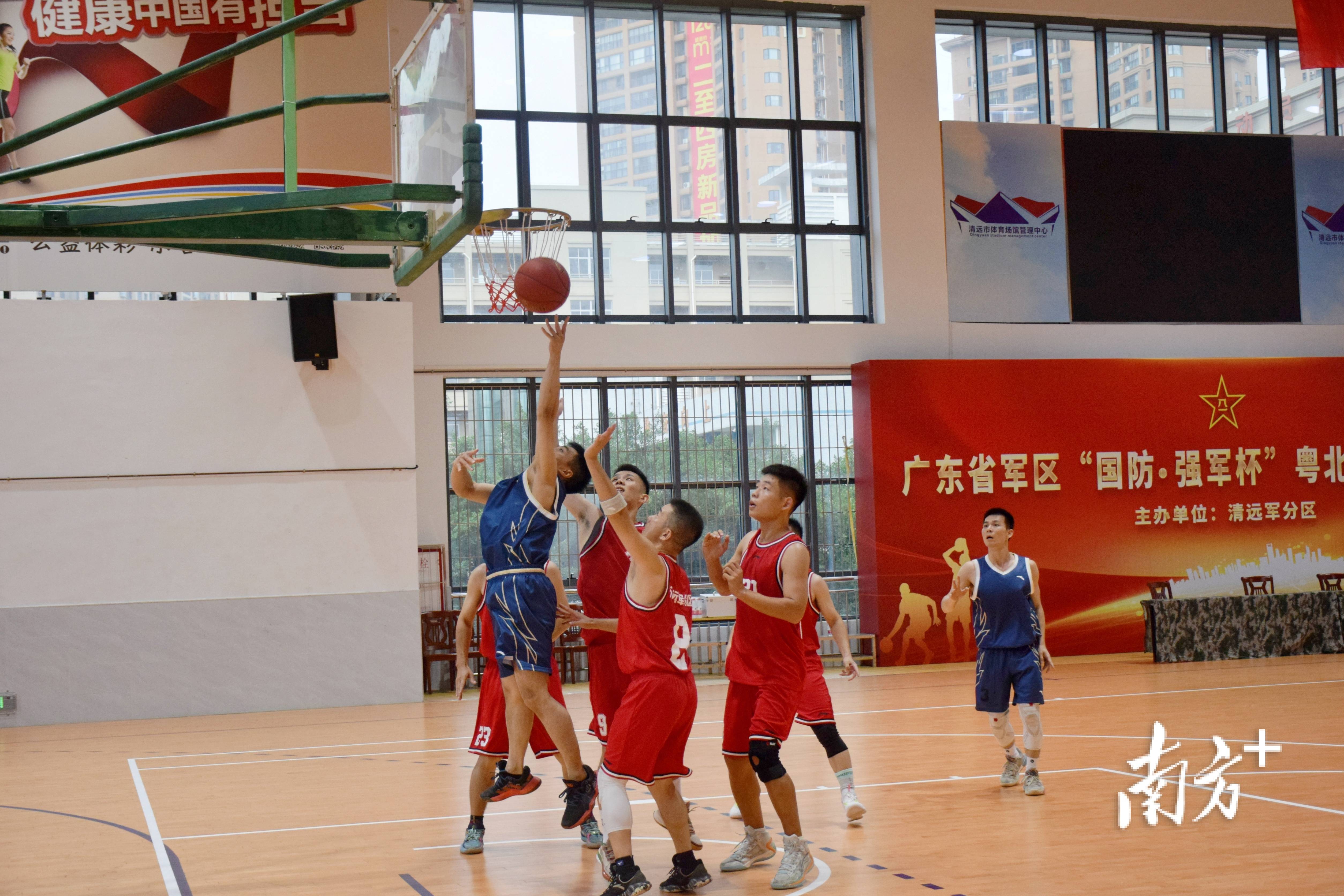 金年会娱乐-对手球队展开猛烈进攻，球风激烈