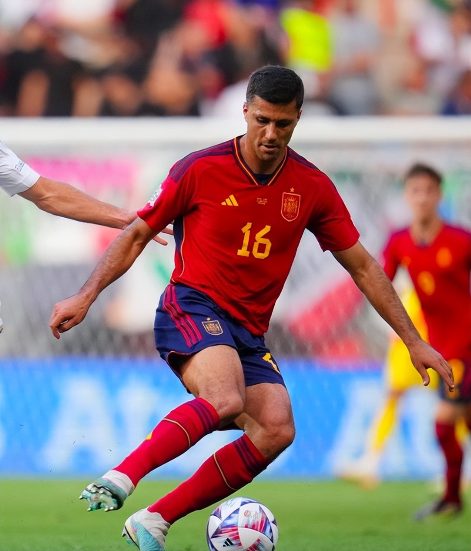 包含意大利艰难打平波兰,小组头名位置动摇的词条 包含意大利艰难打平波兰,小组头名位置动摇的词条