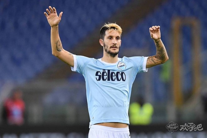 关于西班牙中场核心发威引得球迷欢呼的信息 关于西班牙中场核心发威引得球迷欢呼的信息