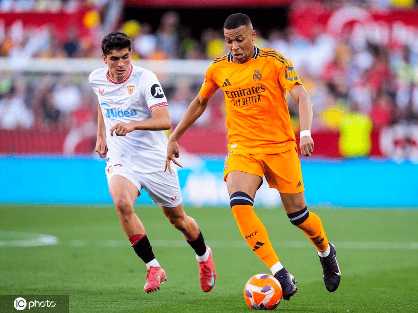 金年会全站-塞维利亚客场不敌皇马，遭遇失利