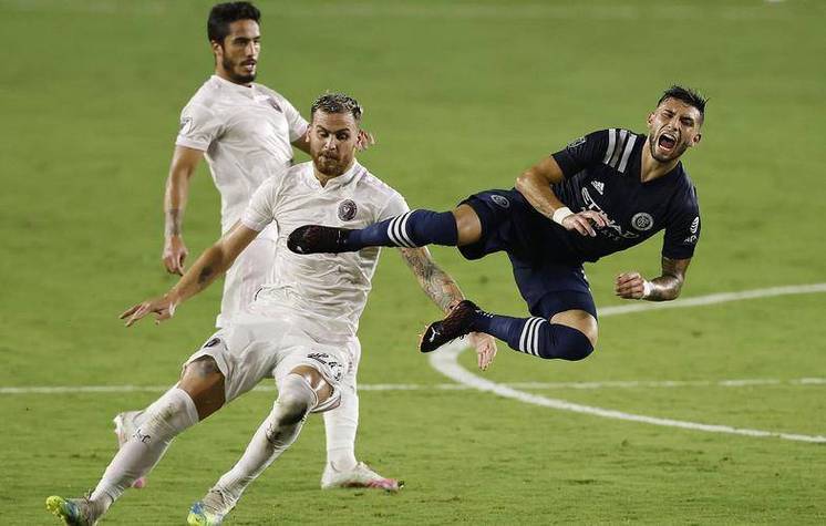 金年会官网-博洛尼亚主场惨败，保级困难重重的简单介绍