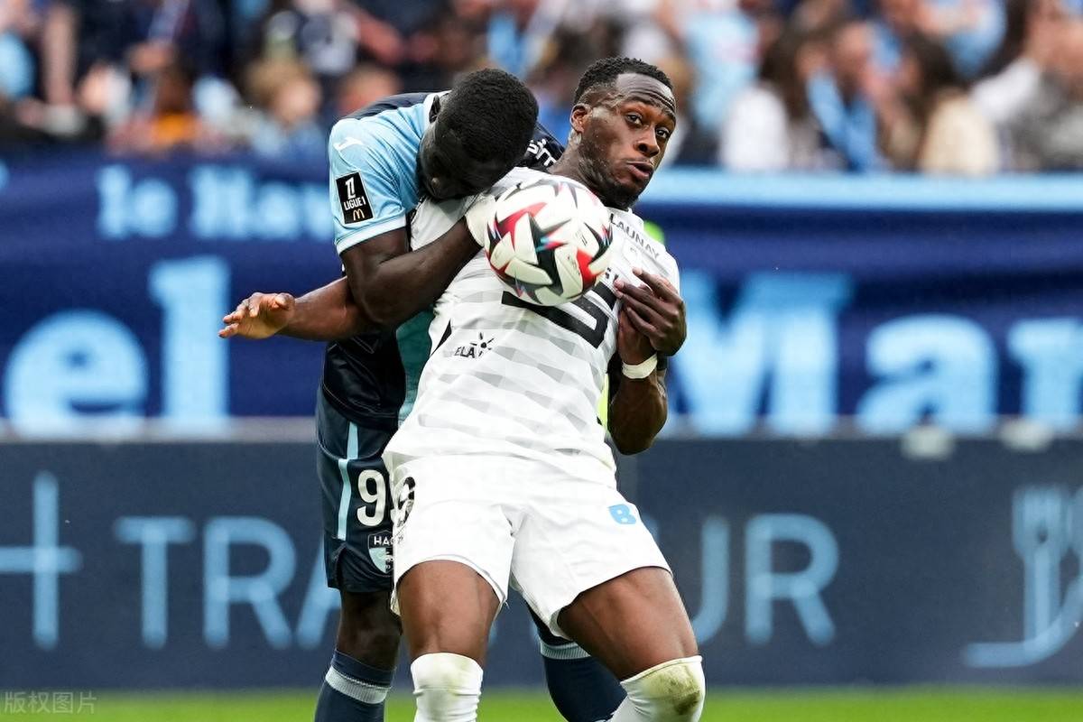 金年会APP-雷恩主场不敌南特，遭遇失败