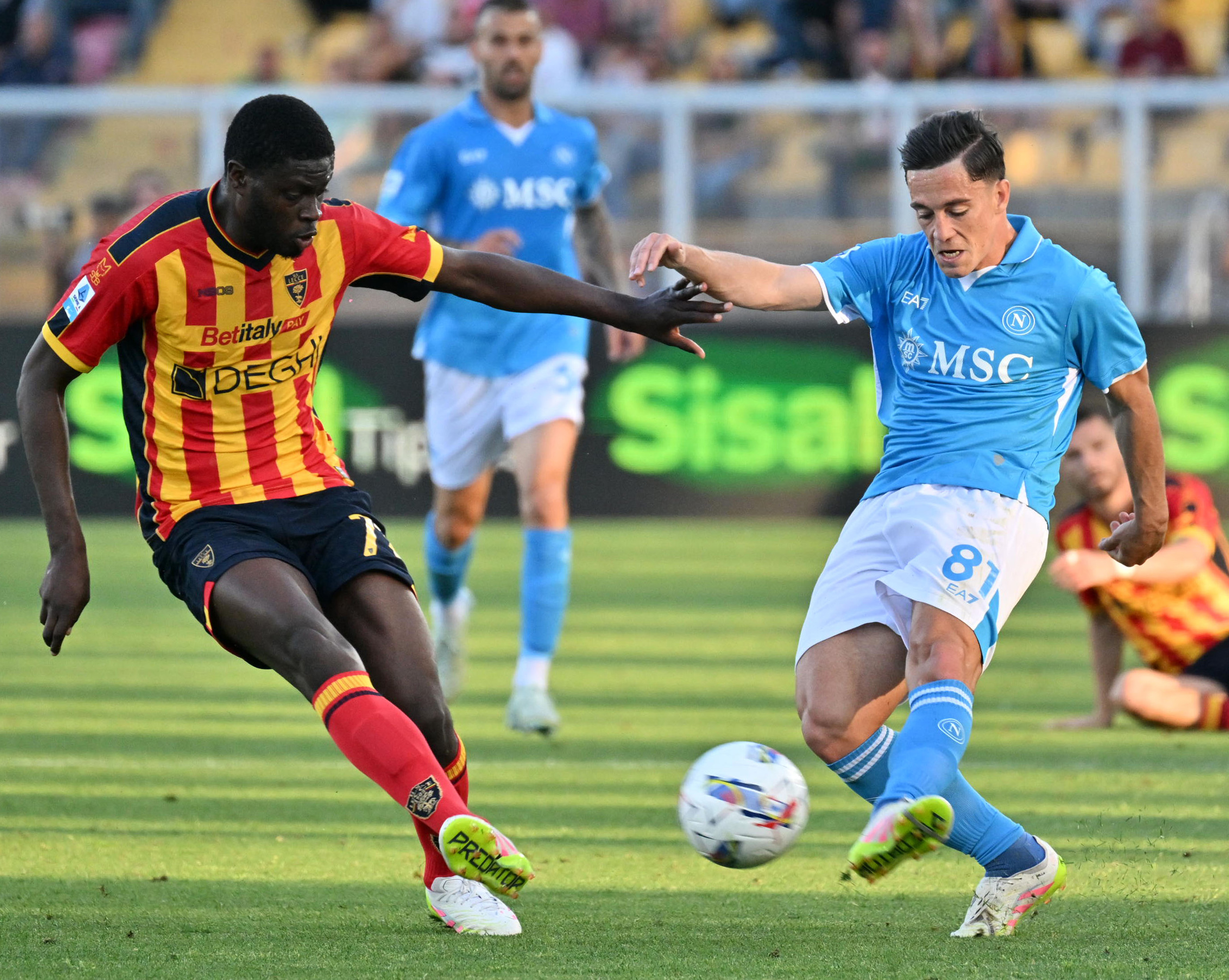 意甲|西班牙绝杀,热议不断 意甲|西班牙绝杀,热议不断