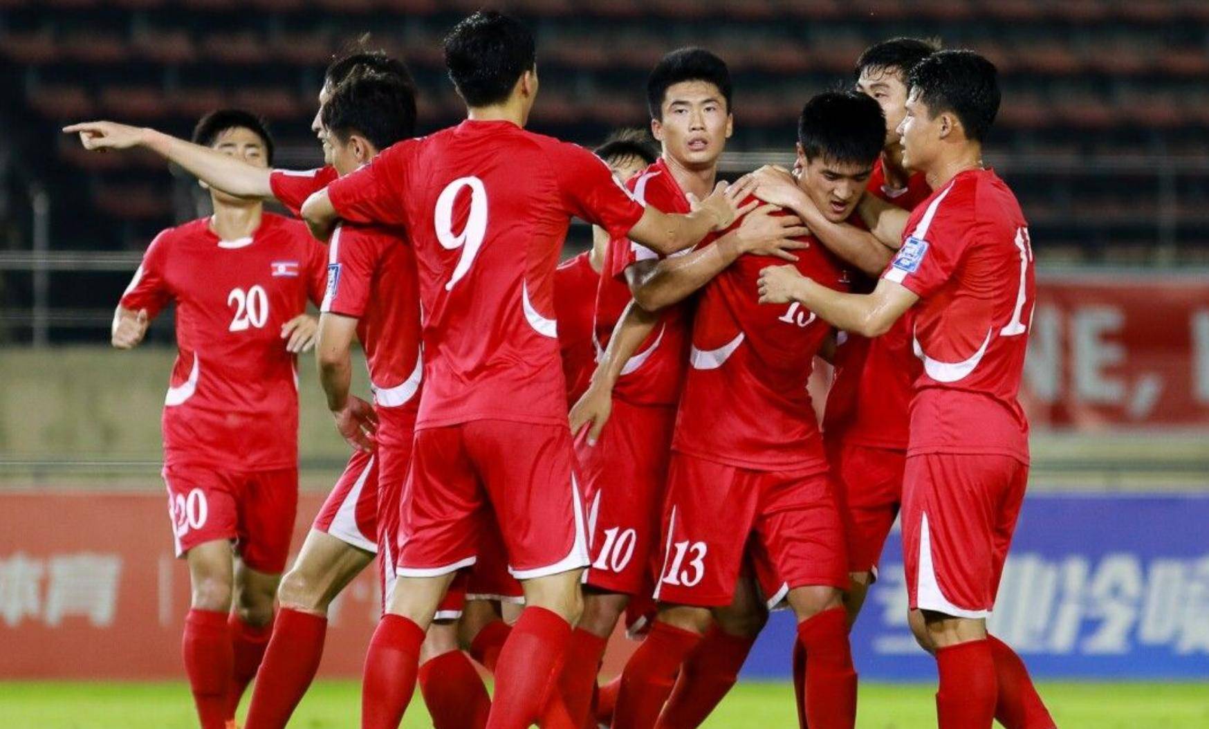 国内足球联赛:劲旅之间的较量再度燃烧战火的简单介绍 国内足球联赛:劲旅之间的较量再度燃烧战火的简单介绍