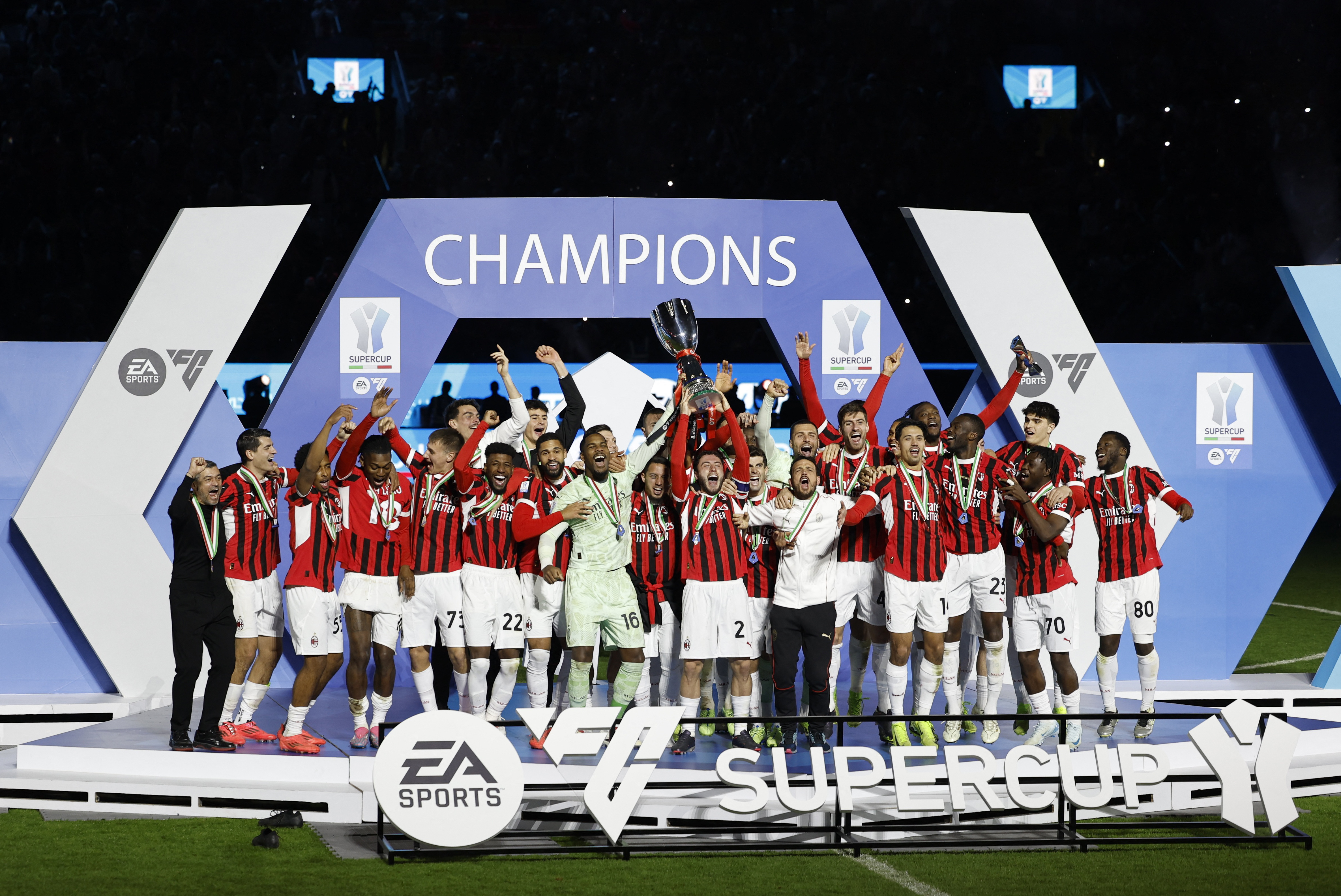 意大利联赛最佳阵容:AC米兰阵容亮眼 意大利联赛最佳阵容:AC米兰阵容亮眼