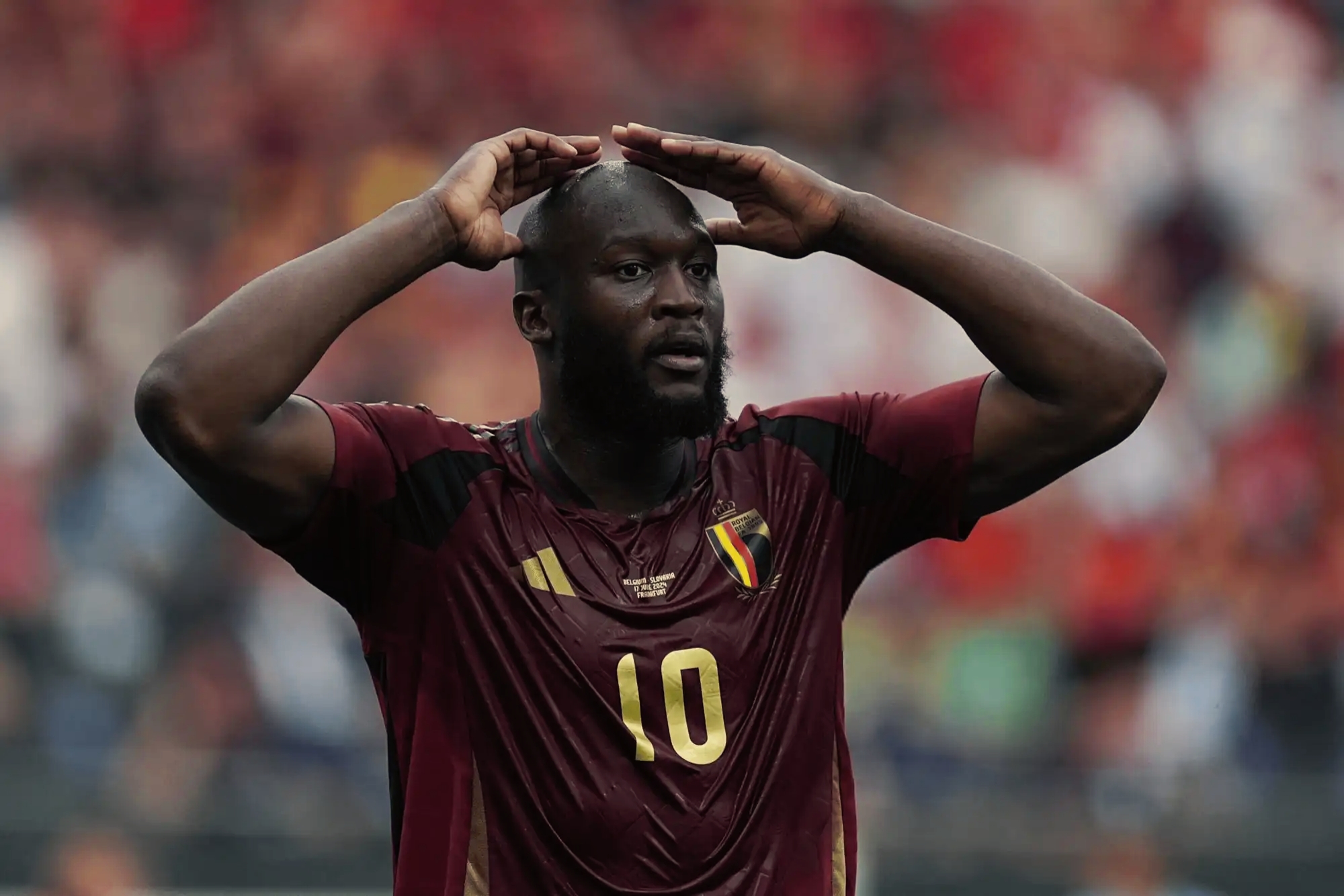 精英球队在欧洲俱乐部比赛中奋力拼搏 精英球队在欧洲俱乐部比赛中奋力拼搏