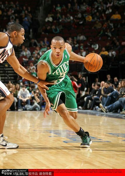 金年会全站-凯尔特人B队血洗土耳其男篮,布拉德利送出助攻