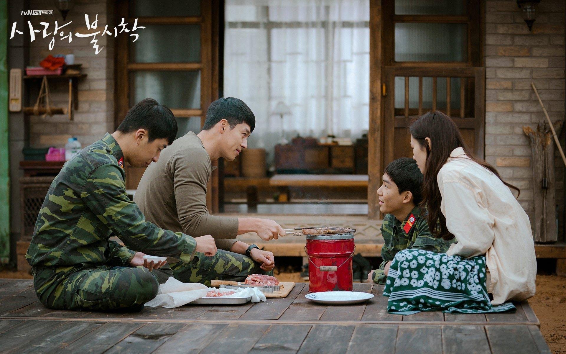 金年会官网-波兰对阵几内亚，阿劳霍存在感拉满，一场由后腰主导的战术交响曲