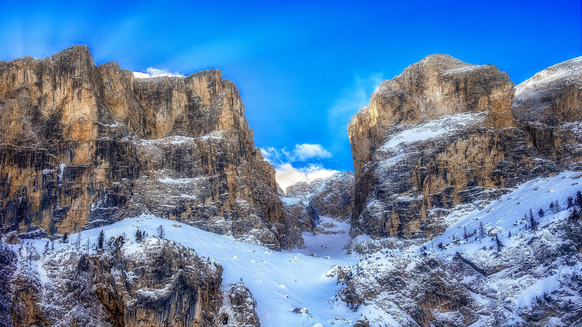 双重防线,从摩纳哥的战术压制到范戴克的争冠主宰