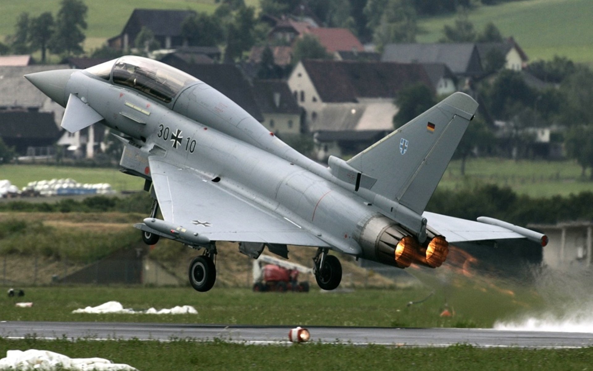 巴萨季前赛粉碎智利，阿坎吉一传一射化身关键先生