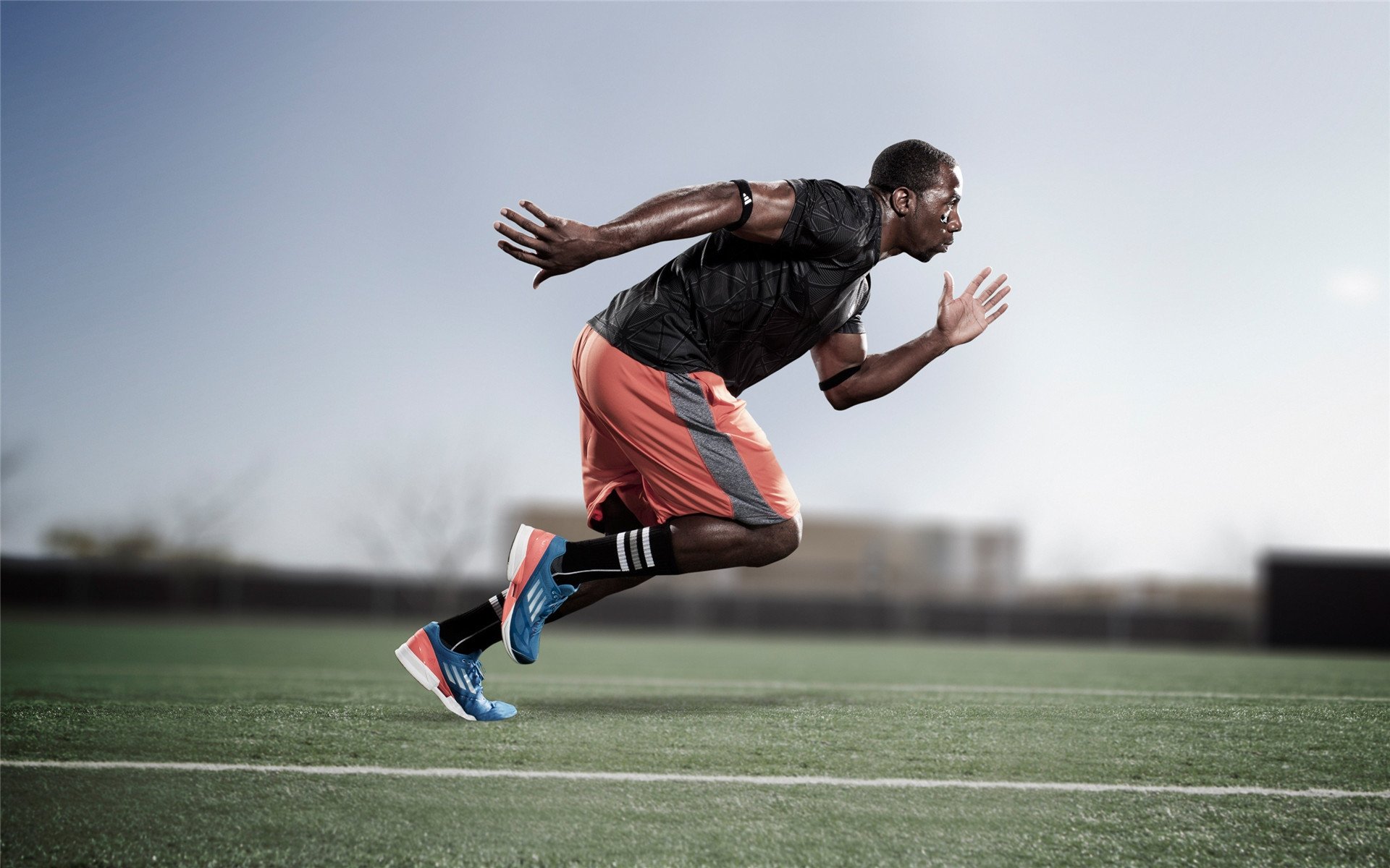 jinnianhui-广东队爆冷征服丹佛高原！乔治末节19分主宰比赛走向